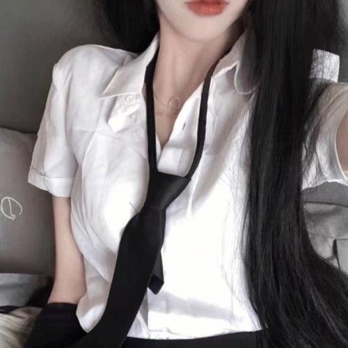 总之就是非常可爱～制服～